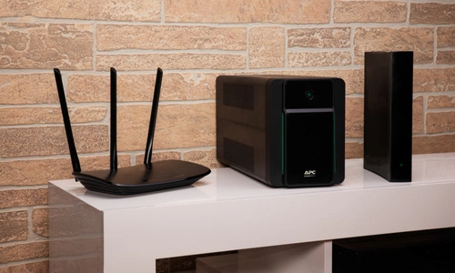 UPS APC Záložní zdroj Back-UPS 1600VA Věž 900W 6x C13 BX1600MI